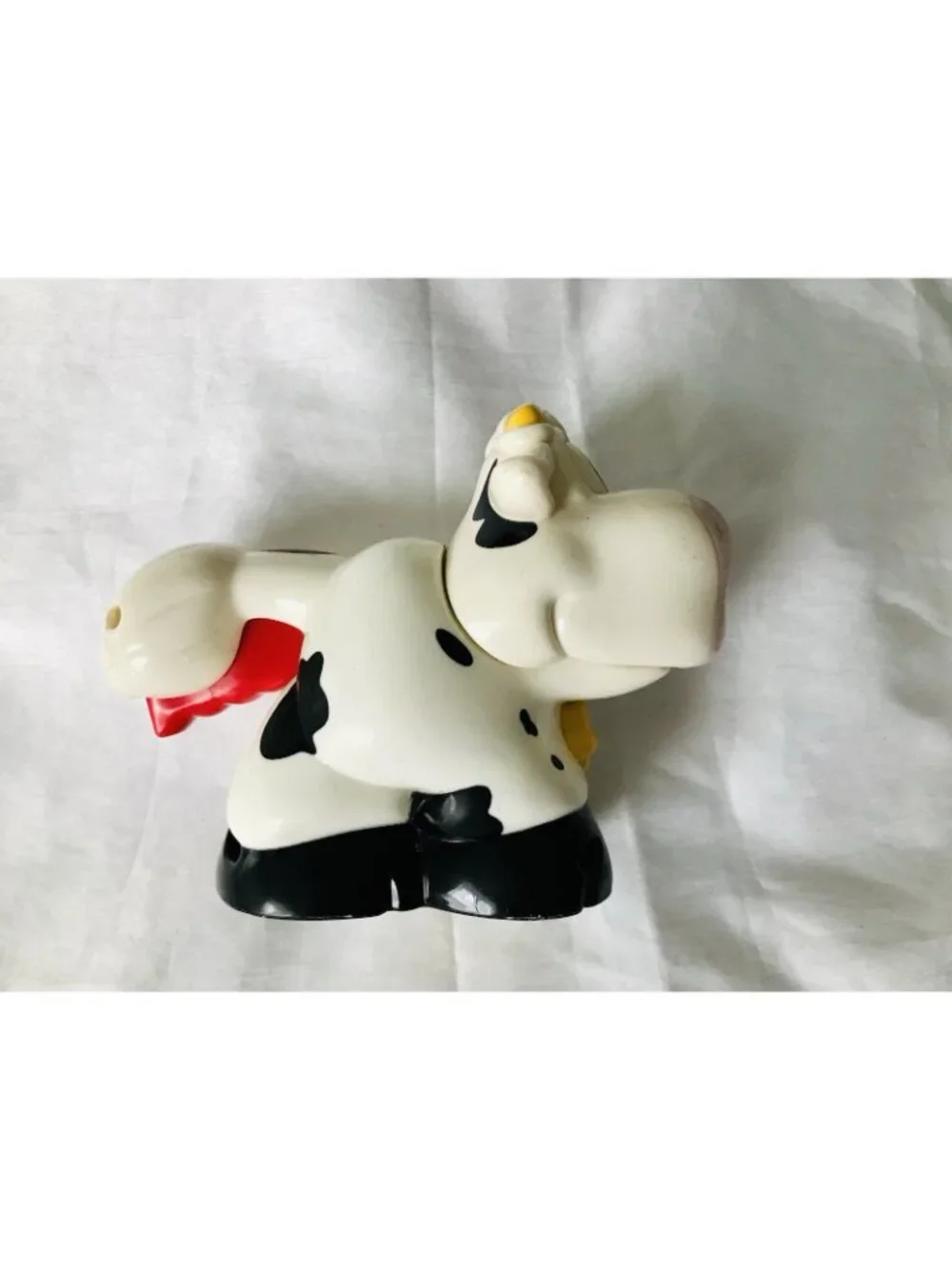 Fisher-Price Barnyard Basics Cow Working Flashlight featuring a Mooing Sound